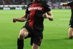 里程碑夜！勒沃库森战术微调，欧联清晨刷纪录，更衣室稳定，球探报告显示潜力的简单介绍