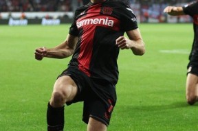 里程碑夜！勒沃库森战术微调，欧联清晨刷纪录，更衣室稳定，球探报告显示潜力的简单介绍