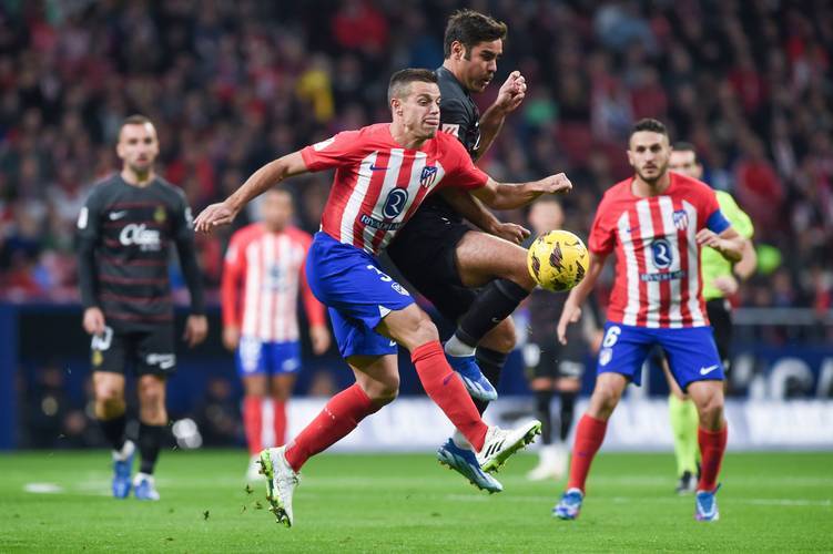 包含马德里竞技迎西甲关键赛,今晚止住颓势,媒体盛赞,年轻球员得到机会的词条 包含马德里竞技迎西甲关键赛,今晚止住颓势,媒体盛赞,年轻球员得到机会的词条