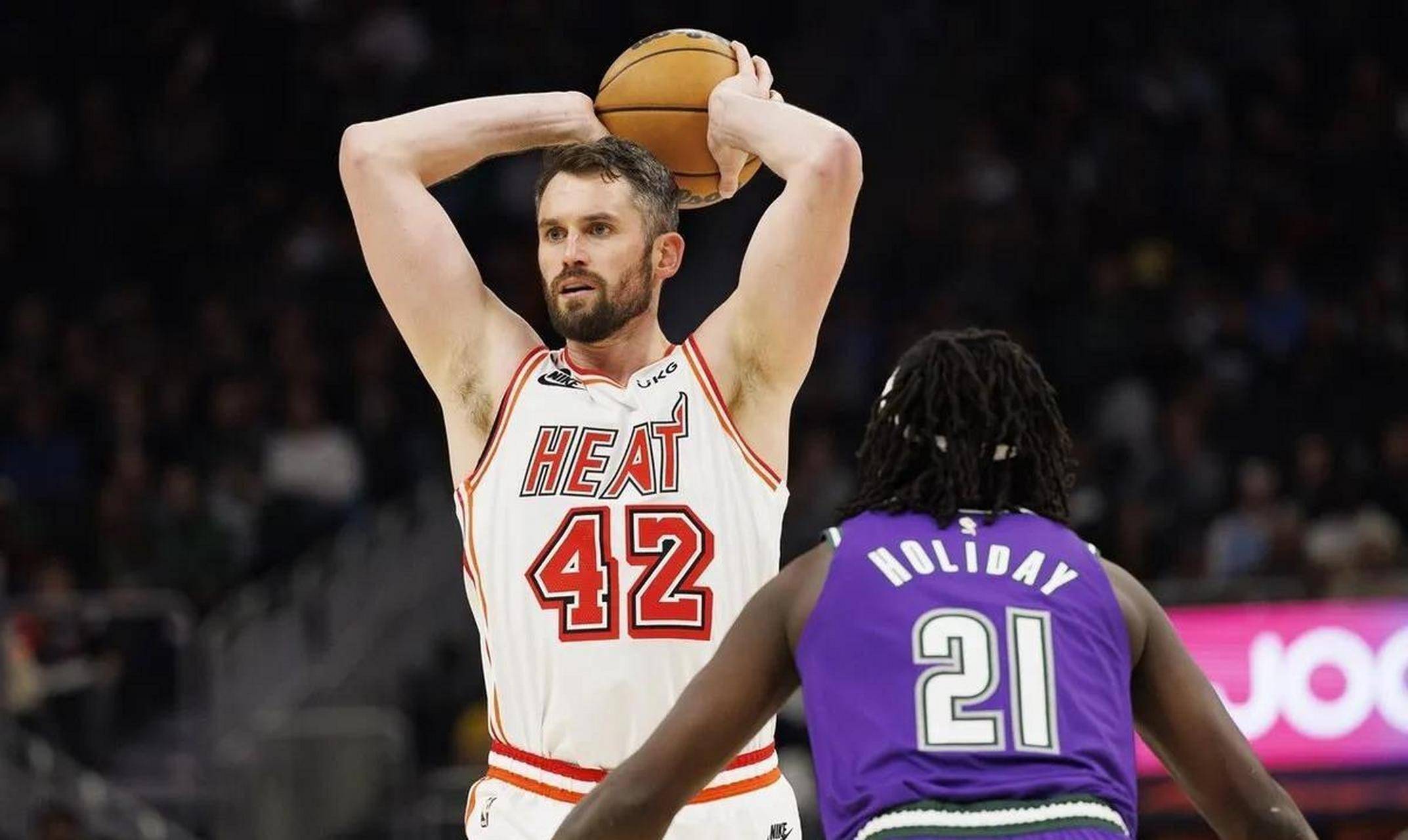 包含欧超杯倒计时;迈阿密热火清晨主帅复盘;细节引发关注;信心回归;身体对抗强度拉满的词条 包含欧超杯倒计时;迈阿密热火清晨主帅复盘;细节引发关注;信心回归;身体对抗强度拉满的词条